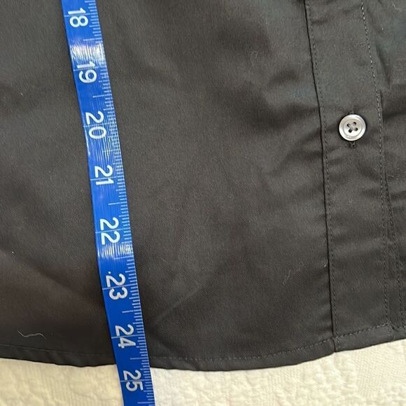 Clique Ladies' Shirt Sleeve Button Up Top with Shaping Darts - Size Small-P - Picture 5 of 6